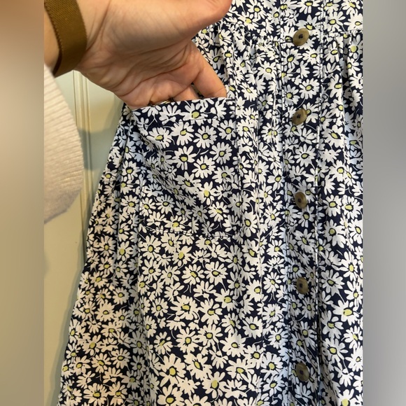 Crewcuts size 8 daisy button front sleeveless dress - Picture 3 of 6